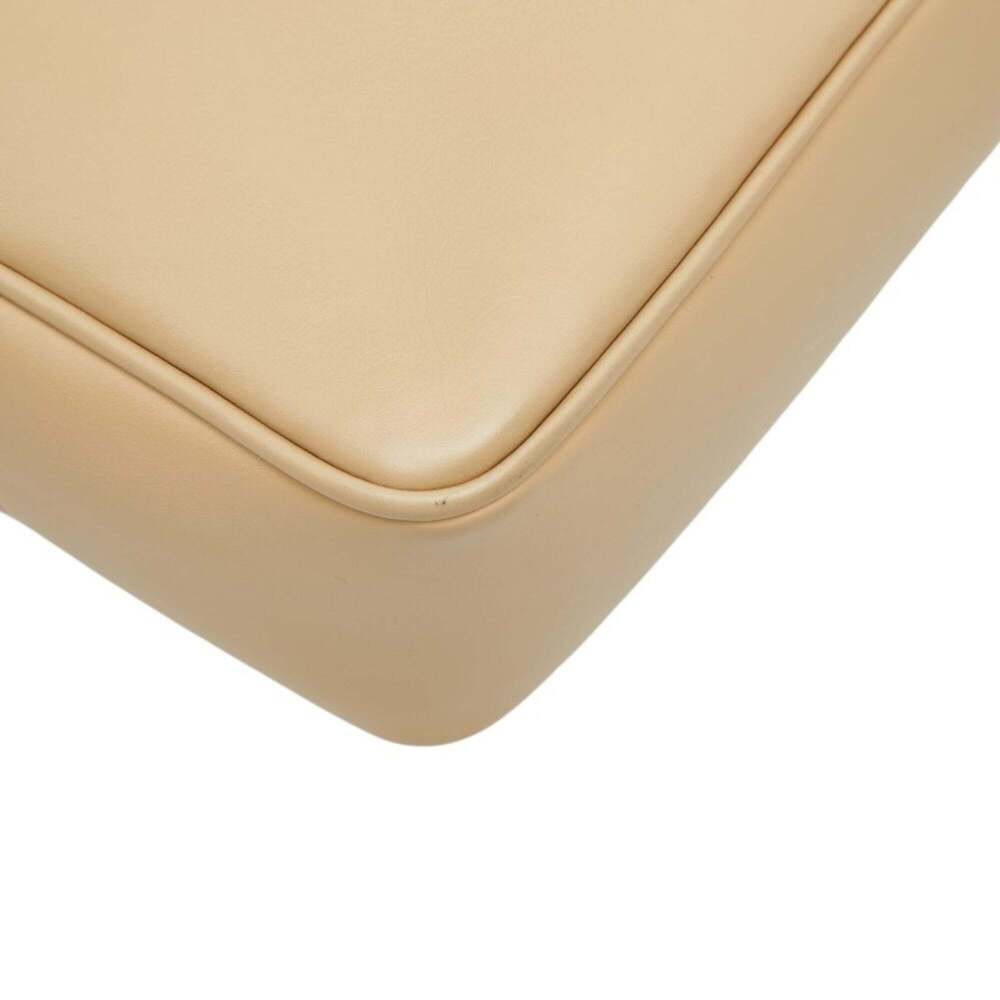 CHANEL Cream Leather Logo Tote Bag - Picture 5 of 14